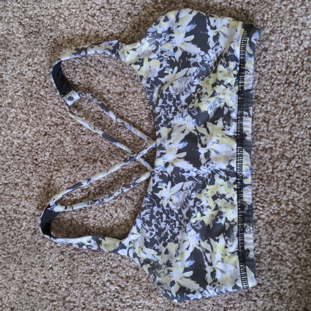 Lululemon Free To Be BraCrosscourt Petal Black Clarity Yellow